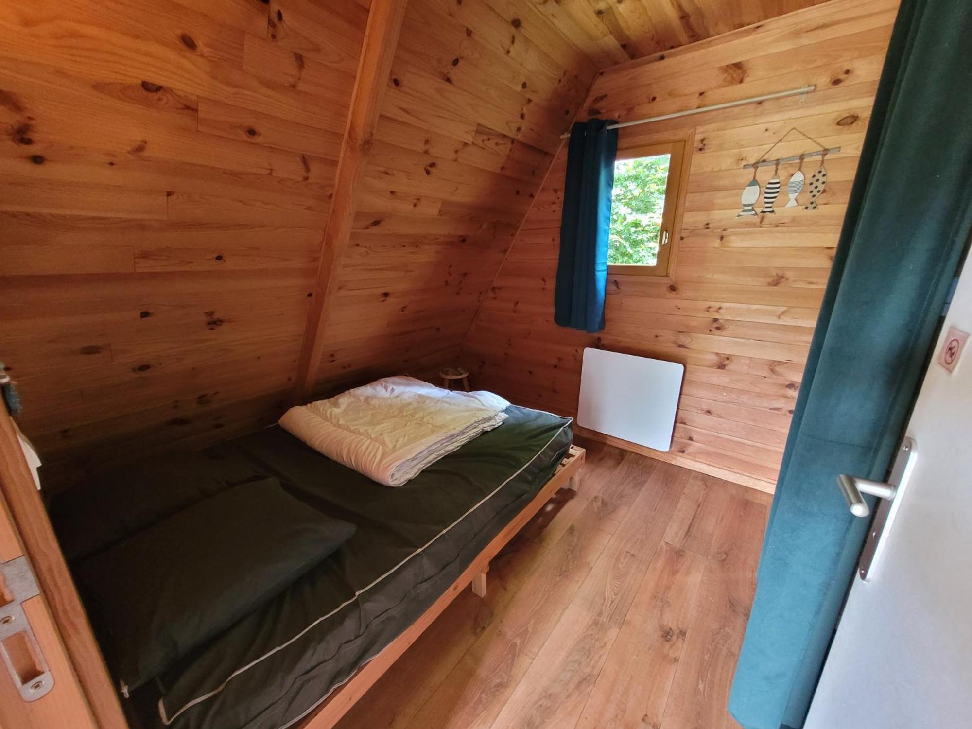 Camping Les Hirondelles Bourg-Sainte-Marie Luaran gambar