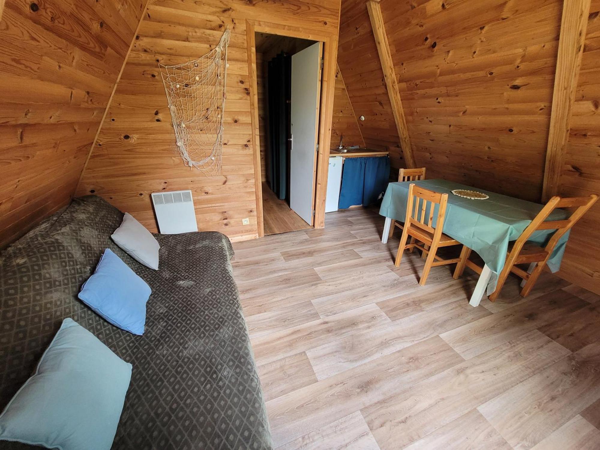 Camping Les Hirondelles Bourg-Sainte-Marie Luaran gambar