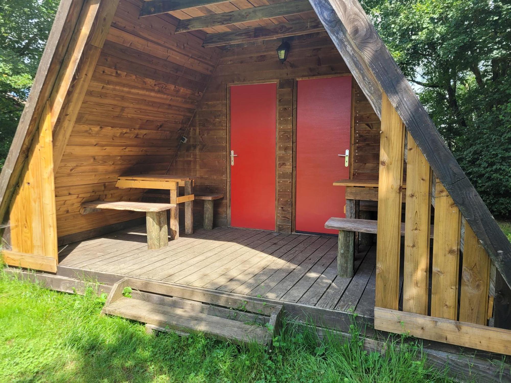 Camping Les Hirondelles Bourg-Sainte-Marie Luaran gambar