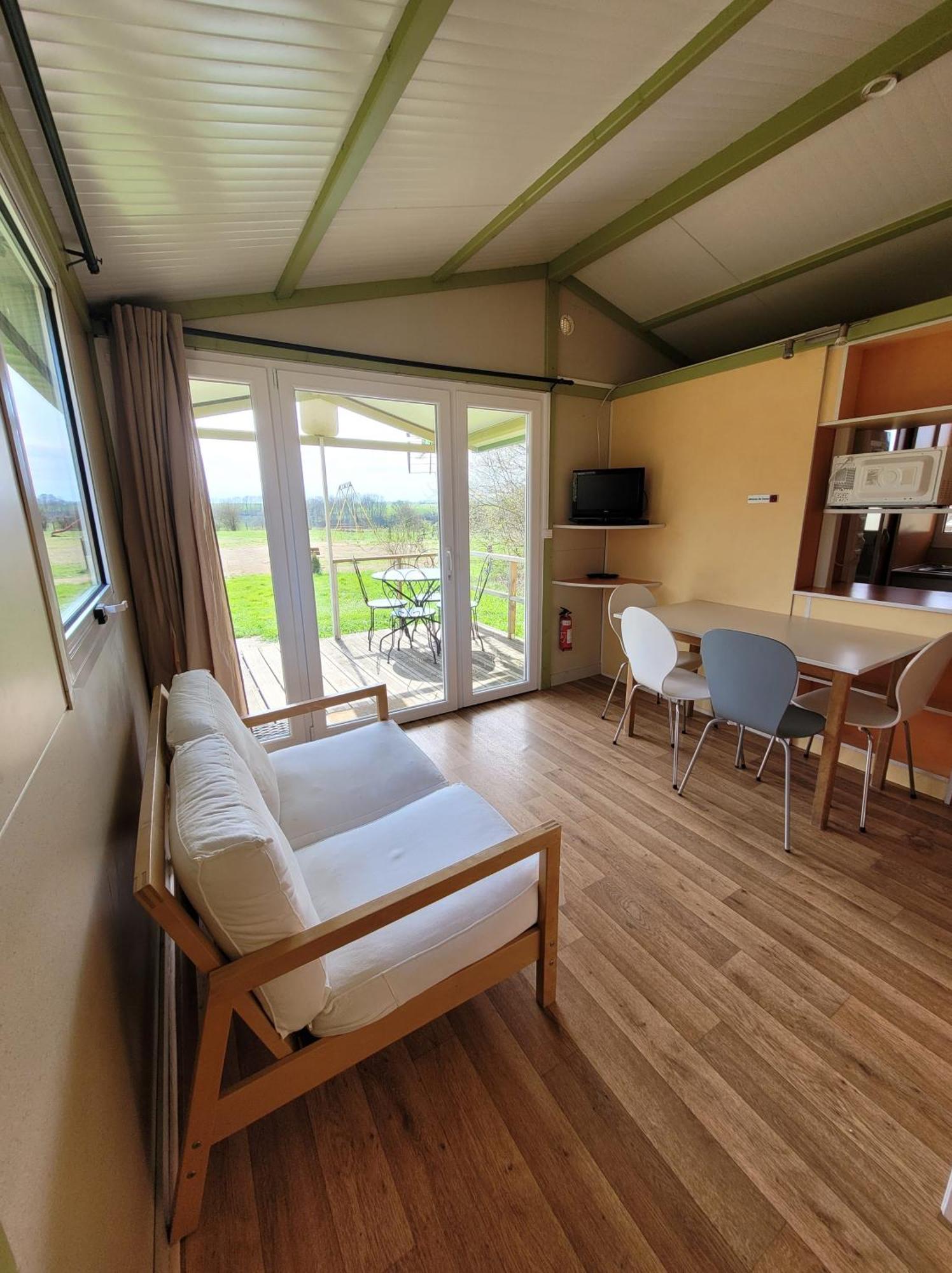 Camping Les Hirondelles Bourg-Sainte-Marie Luaran gambar